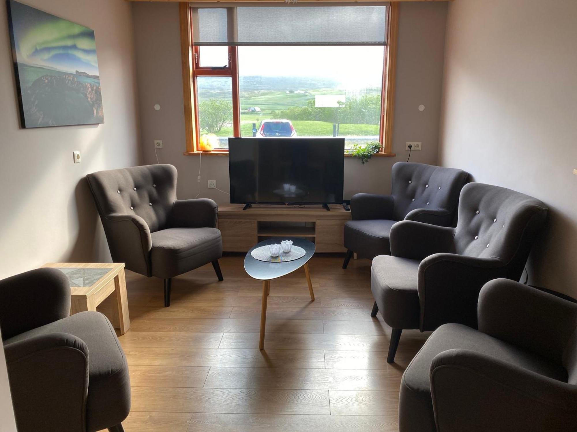 Bakkafloet Guesthouse Вармахлид Екстериор снимка