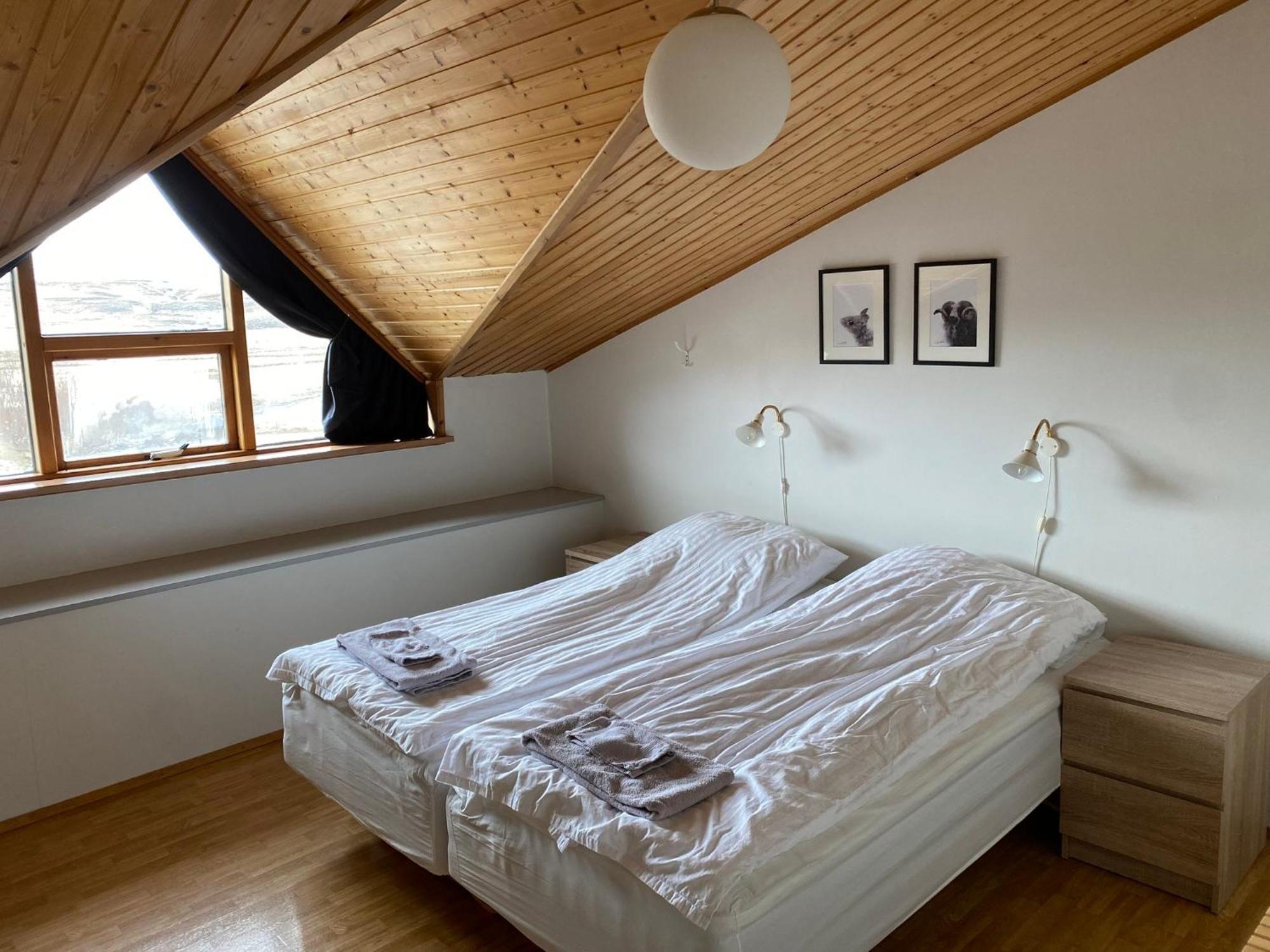 Bakkafloet Guesthouse Вармахлид Екстериор снимка