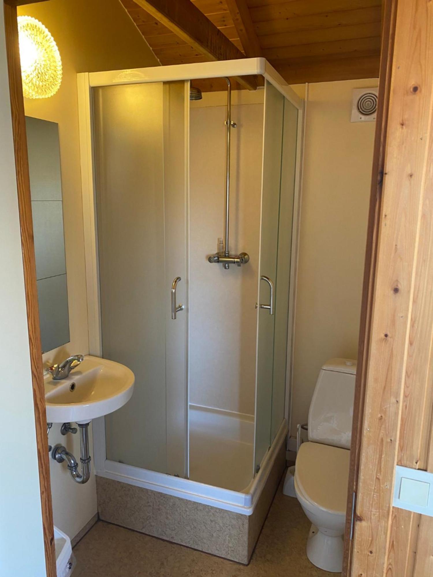 Bakkafloet Guesthouse Вармахлид Екстериор снимка