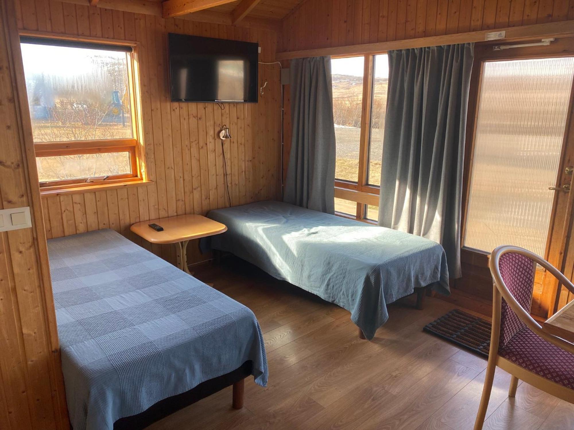 Bakkafloet Guesthouse Вармахлид Екстериор снимка